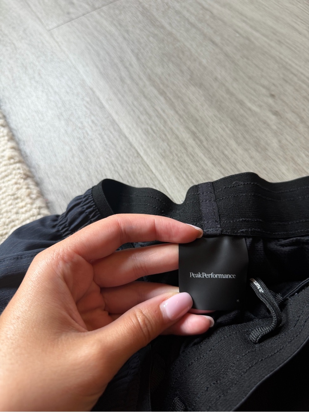 Peak Performance Shorts - Picture 3 of 4